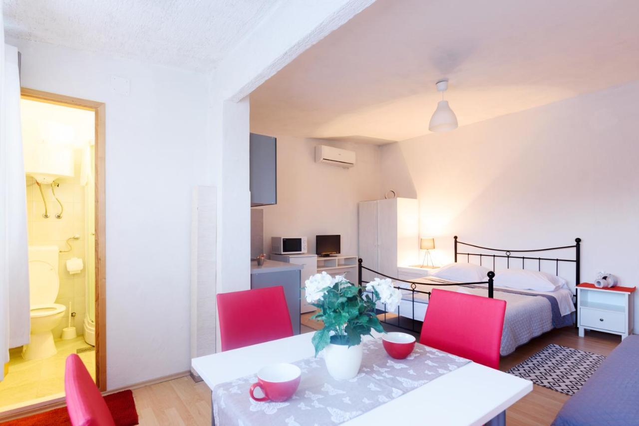 Apartament Lavita Libera *