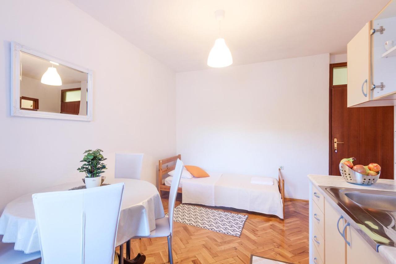 Apartament Lavita Libera *